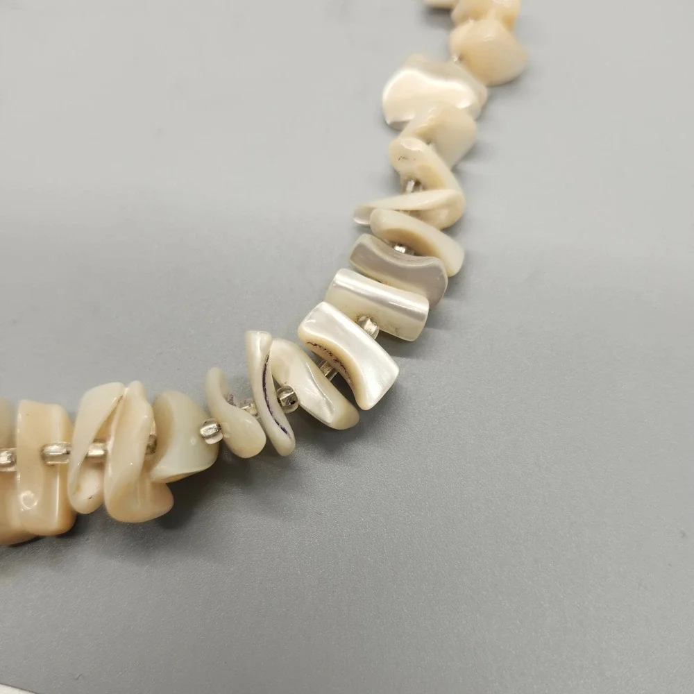 Heavy Flapper Off White Natural Chip Stone Necklace Strand Choker